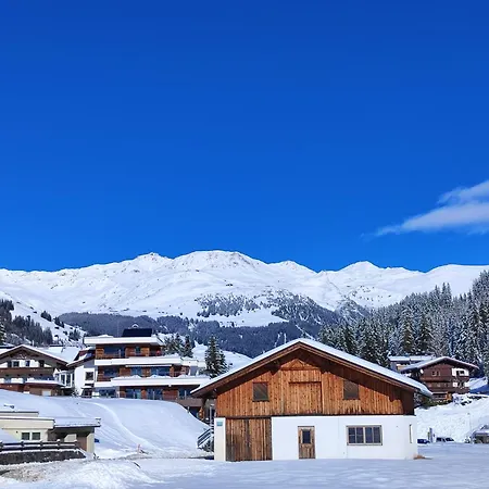 Glockenstuhl, Haus Apartman *