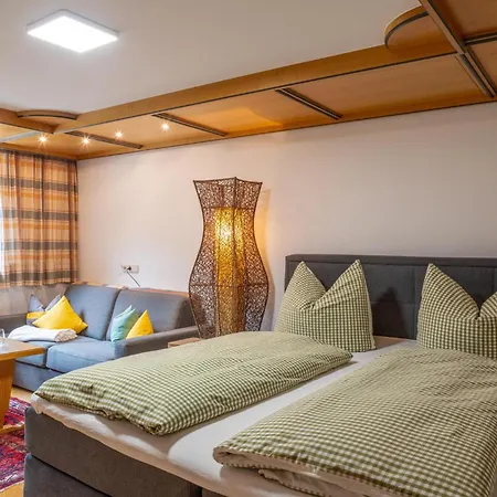 Glockenstuhl, Haus *