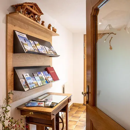 Glockenstuhl, Haus Lejlighed Tux