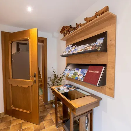 Glockenstuhl, Haus Lejlighed