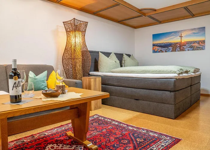 Glockenstuhl, Haus 턱스